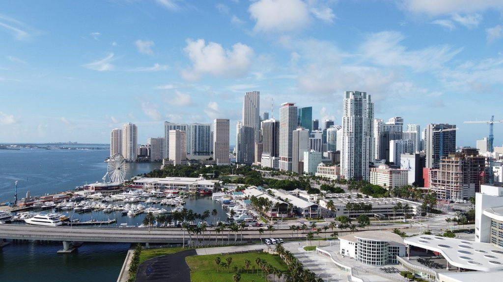 Discover the benefits of working with a real estate agent in Miami. Gain market expertise, professional guidance, and access to exclusive listings with Interinvestments Realty by your side.